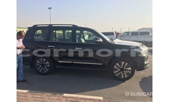 Acheter Import Voiture Toyota Land Cruiser Noir à Import - Dubai, Îles Agalega Acheter Import Voiture Toyota Land Cruiser Noir à Import - Dubai, Îles Agalega