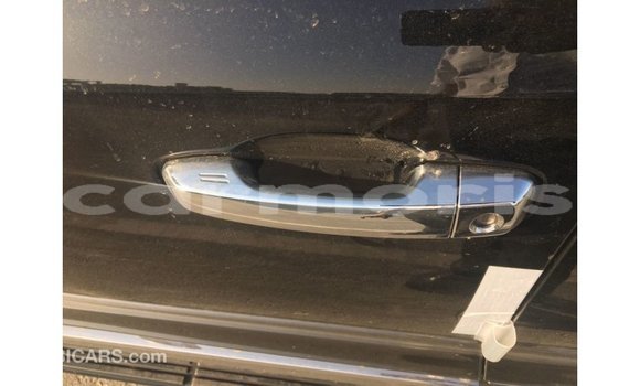 Acheter Import Voiture Toyota Land Cruiser Noir à Import - Dubai, Îles Agalega Acheter Import Voiture Toyota Land Cruiser Noir à Import - Dubai, Îles Agalega