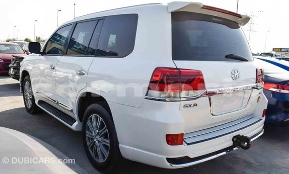 Buy Import Toyota Land Cruiser White Car in Import - Dubai in Agalega Islands Buy Import Toyota Land Cruiser White Car in Import - Dubai in Agalega Islands