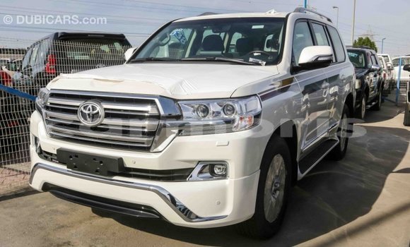 Buy Import Toyota Land Cruiser White Car in Import - Dubai in Agalega Islands Buy Import Toyota Land Cruiser White Car in Import - Dubai in Agalega Islands