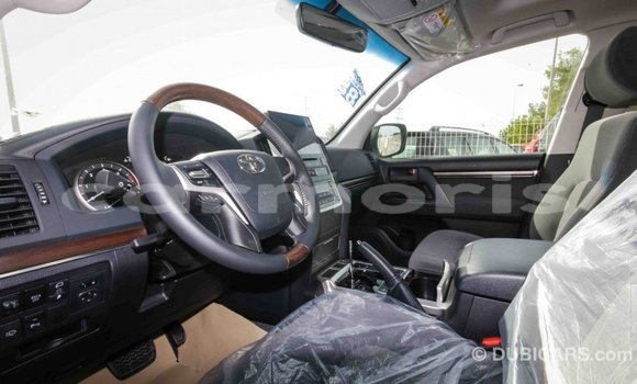 Buy Import Toyota Land Cruiser White Car in Import - Dubai in Agalega Islands Buy Import Toyota Land Cruiser White Car in Import - Dubai in Agalega Islands
