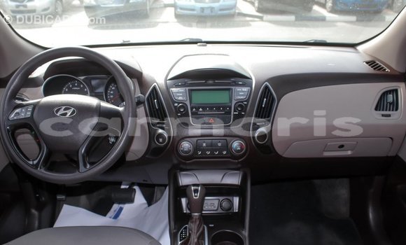 Buy Import Hyundai Tucson Beige Car in Import - Dubai in Agalega Islands Buy Import Hyundai Tucson Beige Car in Import - Dubai in Agalega Islands