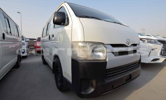 Buy Import Toyota Hiace White Car in Import - Dubai in Agalega Islands Buy Import Toyota Hiace White Car in Import - Dubai in Agalega Islands