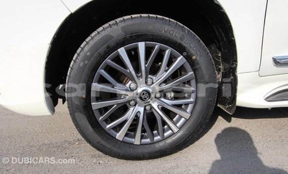 Acheter Import Voiture Toyota Land Cruiser Blanc à Import - Dubai, Îles Agalega Acheter Import Voiture Toyota Land Cruiser Blanc à Import - Dubai, Îles Agalega