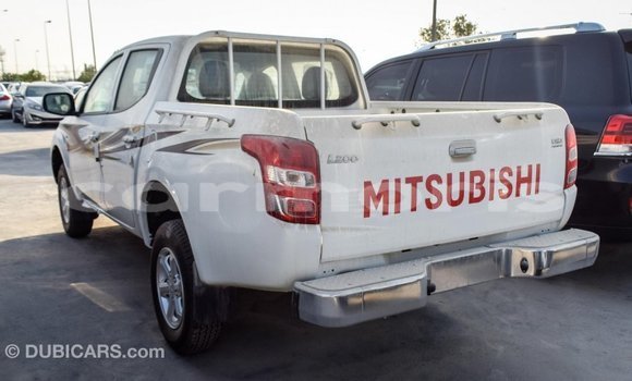 Buy Import Mitsubishi L200 White Car in Import - Dubai in Agalega Islands Buy Import Mitsubishi L200 White Car in Import - Dubai in Agalega Islands