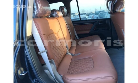 Buy Import Toyota Land Cruiser Black Car in Import - Dubai in Agalega Islands Buy Import Toyota Land Cruiser Black Car in Import - Dubai in Agalega Islands