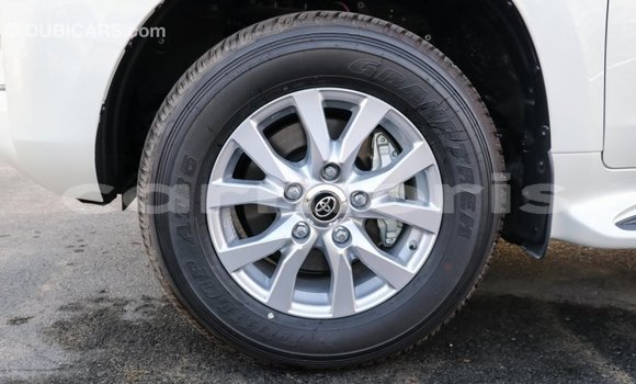 Buy Import Toyota Land Cruiser White Car in Import - Dubai in Agalega Islands Buy Import Toyota Land Cruiser White Car in Import - Dubai in Agalega Islands