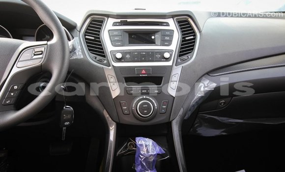 Buy Import Hyundai Santa Fe White Car in Import - Dubai in Agalega Islands Buy Import Hyundai Santa Fe White Car in Import - Dubai in Agalega Islands