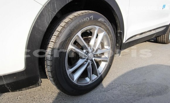 Buy Import Hyundai Santa Fe White Car in Import - Dubai in Agalega Islands Buy Import Hyundai Santa Fe White Car in Import - Dubai in Agalega Islands