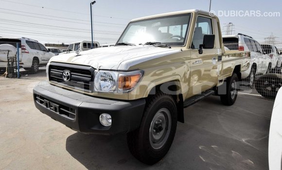 Buy Import Toyota Land Cruiser Beige Car in Import - Dubai in Agalega Islands Buy Import Toyota Land Cruiser Beige Car in Import - Dubai in Agalega Islands