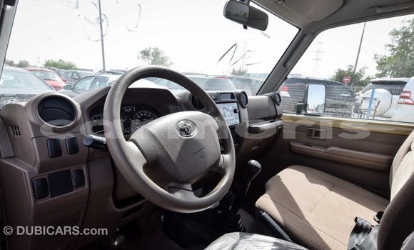 Buy Import Toyota Land Cruiser Beige Car in Import - Dubai in Agalega Islands Buy Import Toyota Land Cruiser Beige Car in Import - Dubai in Agalega Islands