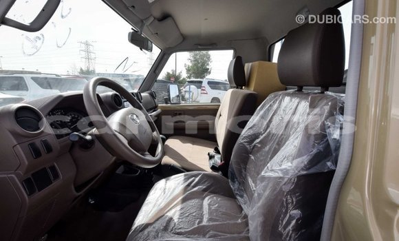 Buy Import Toyota Land Cruiser Beige Car in Import - Dubai in Agalega Islands Buy Import Toyota Land Cruiser Beige Car in Import - Dubai in Agalega Islands