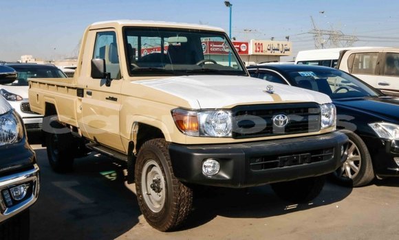 Buy Import Toyota Land Cruiser Beige Car in Import - Dubai in Agalega Islands Buy Import Toyota Land Cruiser Beige Car in Import - Dubai in Agalega Islands