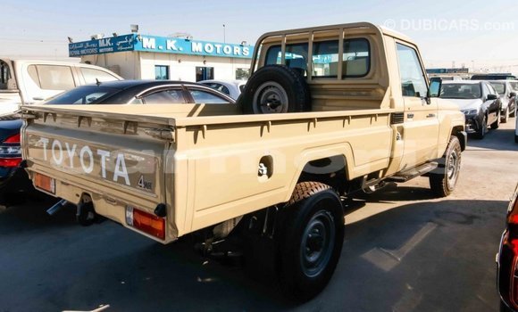 Buy Import Toyota Land Cruiser Beige Car in Import - Dubai in Agalega Islands Buy Import Toyota Land Cruiser Beige Car in Import - Dubai in Agalega Islands