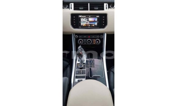 Buy Import Land Rover Range Rover White Car in Import - Dubai in Agalega Islands Buy Import Land Rover Range Rover White Car in Import - Dubai in Agalega Islands