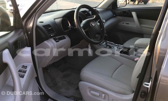 Buy Import Toyota Highlander Other Car in Import - Dubai in Agalega Islands Buy Import Toyota Highlander Other Car in Import - Dubai in Agalega Islands