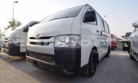 Buy Import Toyota Hiace White Car in Import - Dubai in Agalega Islands Buy Import Toyota Hiace White Car in Import - Dubai in Agalega Islands