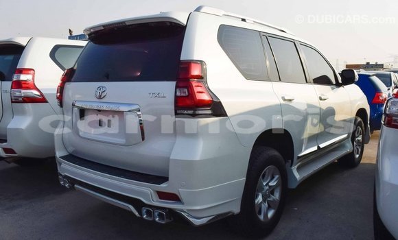 Acheter Import Voiture Toyota Prado Blanc à Import - Dubai, Îles Agalega Acheter Import Voiture Toyota Prado Blanc à Import - Dubai, Îles Agalega
