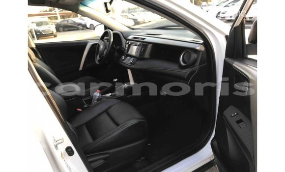 Buy Import Toyota HiAce White Truck in Import - Dubai in Agalega Islands Buy Import Toyota HiAce White Truck in Import - Dubai in Agalega Islands