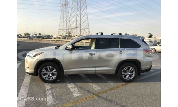 Buy Import Toyota Highlander Other Car in Import - Dubai in Agalega Islands Buy Import Toyota Highlander Other Car in Import - Dubai in Agalega Islands
