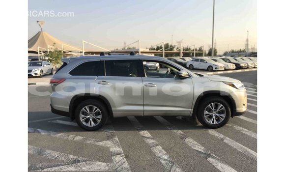 Buy Import Toyota Highlander Other Car in Import - Dubai in Agalega Islands Buy Import Toyota Highlander Other Car in Import - Dubai in Agalega Islands