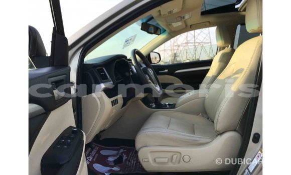 Buy Import Toyota Highlander Other Car in Import - Dubai in Agalega Islands Buy Import Toyota Highlander Other Car in Import - Dubai in Agalega Islands