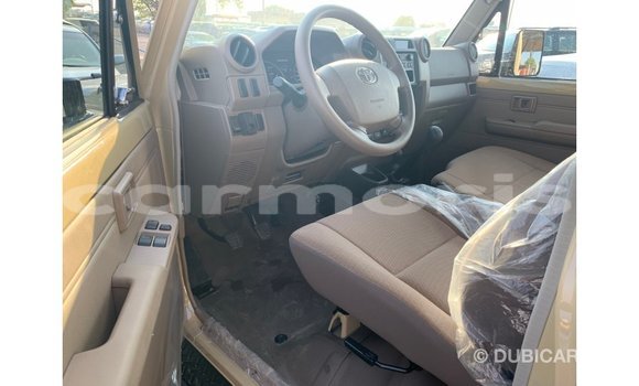 Buy Import Toyota Land Cruiser Beige Car in Import - Dubai in Agalega Islands Buy Import Toyota Land Cruiser Beige Car in Import - Dubai in Agalega Islands