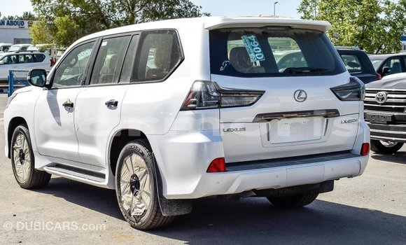 Acheter Import Voiture Lexus LX Blanc à Import - Dubai, Îles Agalega Acheter Import Voiture Lexus LX Blanc à Import - Dubai, Îles Agalega