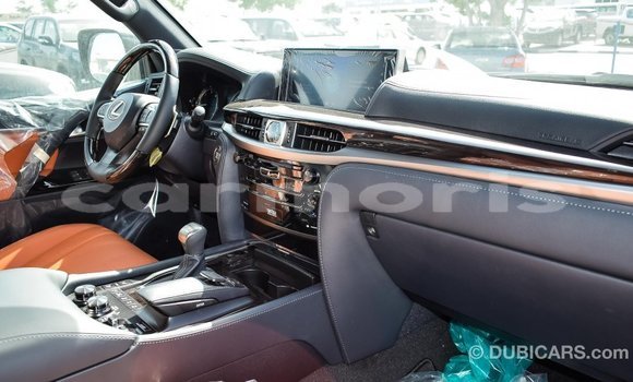 Acheter Import Voiture Lexus LX Blanc à Import - Dubai, Îles Agalega Acheter Import Voiture Lexus LX Blanc à Import - Dubai, Îles Agalega