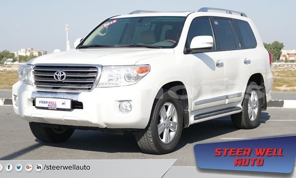 Buy Import Toyota Land Cruiser White Car in Import - Dubai in Agalega Islands Buy Import Toyota Land Cruiser White Car in Import - Dubai in Agalega Islands