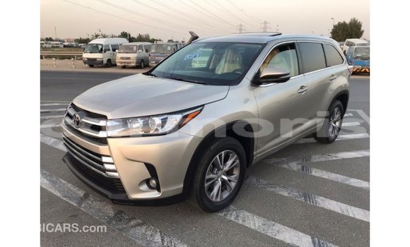 Buy Import Toyota Highlander Other Car in Import - Dubai in Agalega Islands Buy Import Toyota Highlander Other Car in Import - Dubai in Agalega Islands