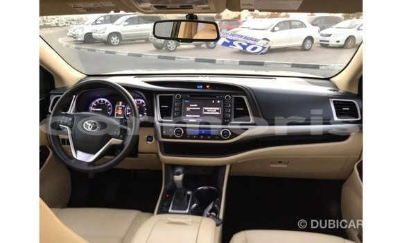 Buy Import Toyota Highlander Other Car in Import - Dubai in Agalega Islands Buy Import Toyota Highlander Other Car in Import - Dubai in Agalega Islands