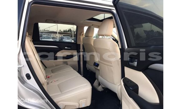 Buy Import Toyota Highlander Other Car in Import - Dubai in Agalega Islands Buy Import Toyota Highlander Other Car in Import - Dubai in Agalega Islands