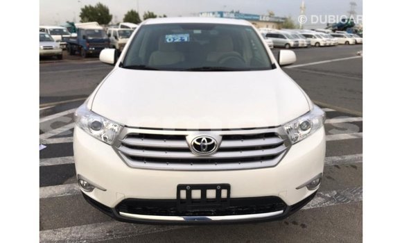 Buy Import Toyota Highlander White Car in Import - Dubai in Agalega Islands Buy Import Toyota Highlander White Car in Import - Dubai in Agalega Islands