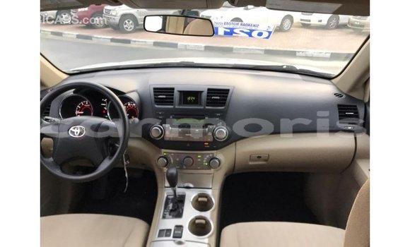 Buy Import Toyota Highlander White Car in Import - Dubai in Agalega Islands Buy Import Toyota Highlander White Car in Import - Dubai in Agalega Islands