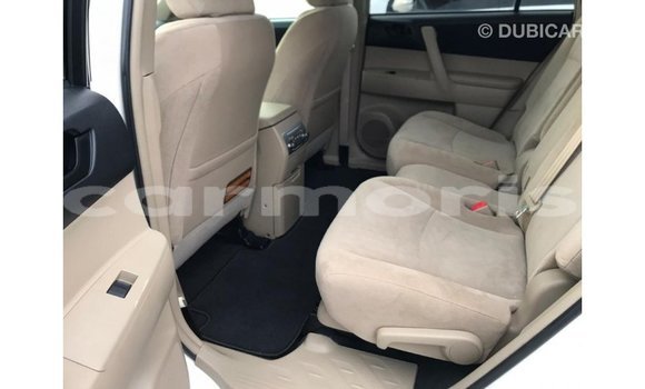 Buy Import Toyota Highlander White Car in Import - Dubai in Agalega Islands Buy Import Toyota Highlander White Car in Import - Dubai in Agalega Islands