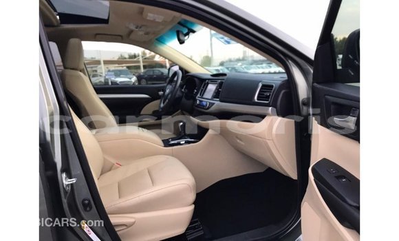 Buy Import Toyota Highlander Other Car in Import - Dubai in Agalega Islands Buy Import Toyota Highlander Other Car in Import - Dubai in Agalega Islands