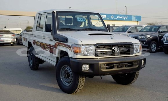 Buy Import Toyota Land Cruiser White Car in Import - Dubai in Agalega Islands Buy Import Toyota Land Cruiser White Car in Import - Dubai in Agalega Islands