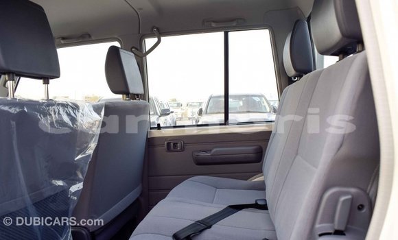Buy Import Toyota Land Cruiser White Car in Import - Dubai in Agalega Islands Buy Import Toyota Land Cruiser White Car in Import - Dubai in Agalega Islands
