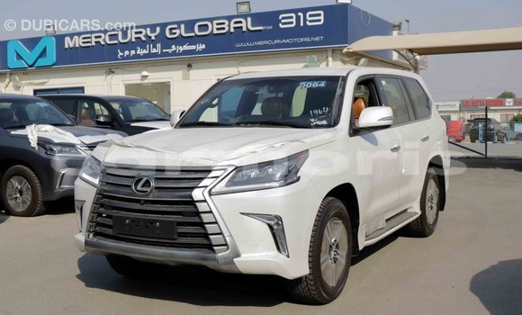 Acheter Import Voiture Lexus LX Blanc à Import - Dubai, Îles Agalega Acheter Import Voiture Lexus LX Blanc à Import - Dubai, Îles Agalega