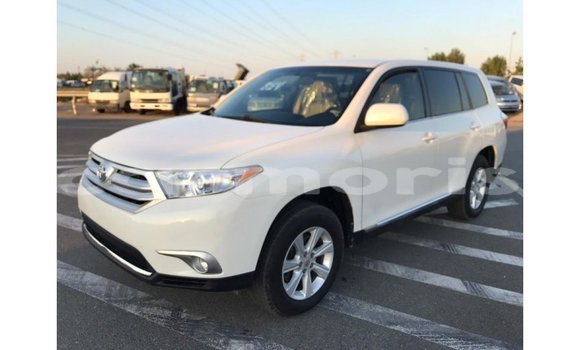 Buy Import Toyota Highlander White Car in Import - Dubai in Agalega Islands Buy Import Toyota Highlander White Car in Import - Dubai in Agalega Islands