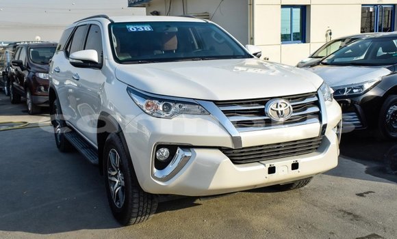 Buy Import Toyota Fortuner White Car in Import - Dubai in Agalega Islands Buy Import Toyota Fortuner White Car in Import - Dubai in Agalega Islands