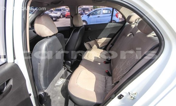 Buy Import Hyundai i10 White Car in Import - Dubai in Agalega Islands Buy Import Hyundai i10 White Car in Import - Dubai in Agalega Islands