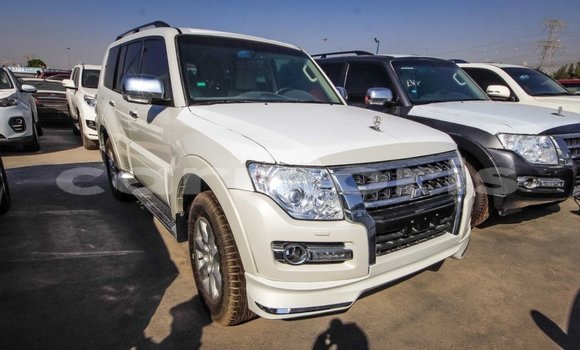 Buy Import Mitsubishi Pajero White Car in Import - Dubai in Agalega Islands Buy Import Mitsubishi Pajero White Car in Import - Dubai in Agalega Islands