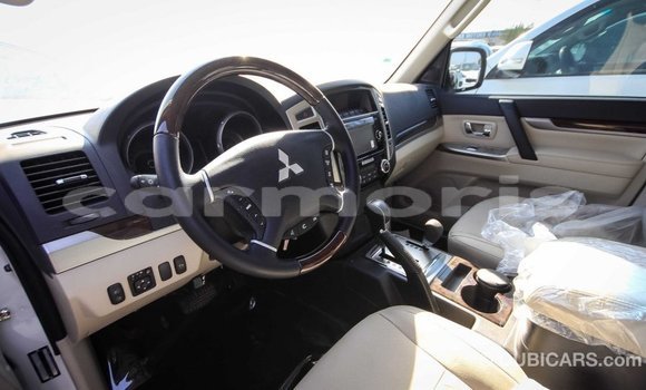 Buy Import Mitsubishi Pajero White Car in Import - Dubai in Agalega Islands Buy Import Mitsubishi Pajero White Car in Import - Dubai in Agalega Islands
