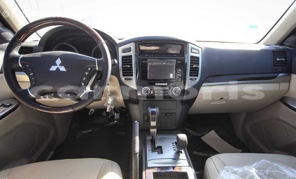 Buy Import Mitsubishi Pajero White Car in Import - Dubai in Agalega Islands Buy Import Mitsubishi Pajero White Car in Import - Dubai in Agalega Islands