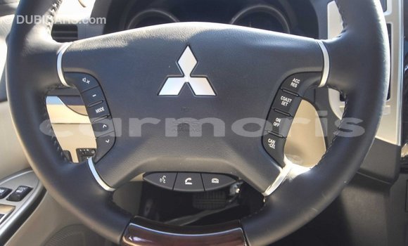Buy Import Mitsubishi Pajero White Car in Import - Dubai in Agalega Islands Buy Import Mitsubishi Pajero White Car in Import - Dubai in Agalega Islands