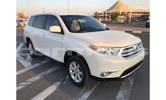 Buy Import Toyota Highlander White Car in Import - Dubai in Agalega Islands Buy Import Toyota Highlander White Car in Import - Dubai in Agalega Islands