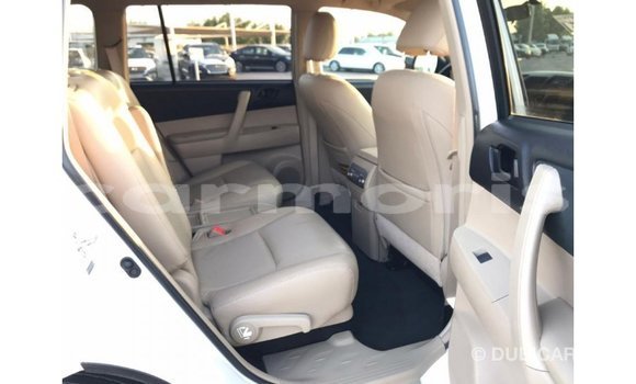 Buy Import Toyota Highlander White Car in Import - Dubai in Agalega Islands Buy Import Toyota Highlander White Car in Import - Dubai in Agalega Islands