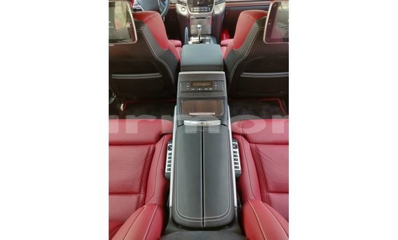 Acheter Import Voiture Toyota Land Cruiser Noir à Import - Dubai, Îles Agalega Acheter Import Voiture Toyota Land Cruiser Noir à Import - Dubai, Îles Agalega